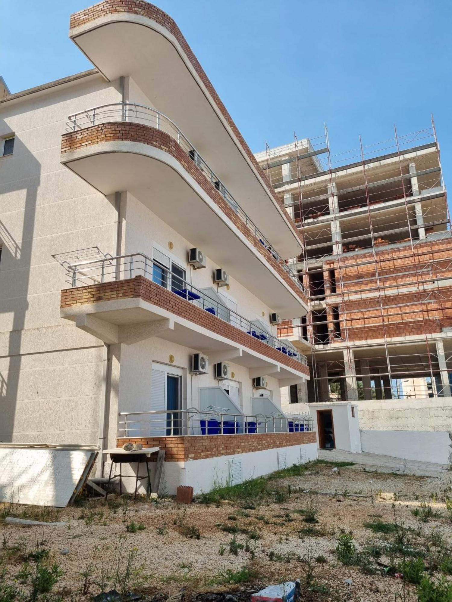 Sunset Hotel Roza Vlore Exterior photo