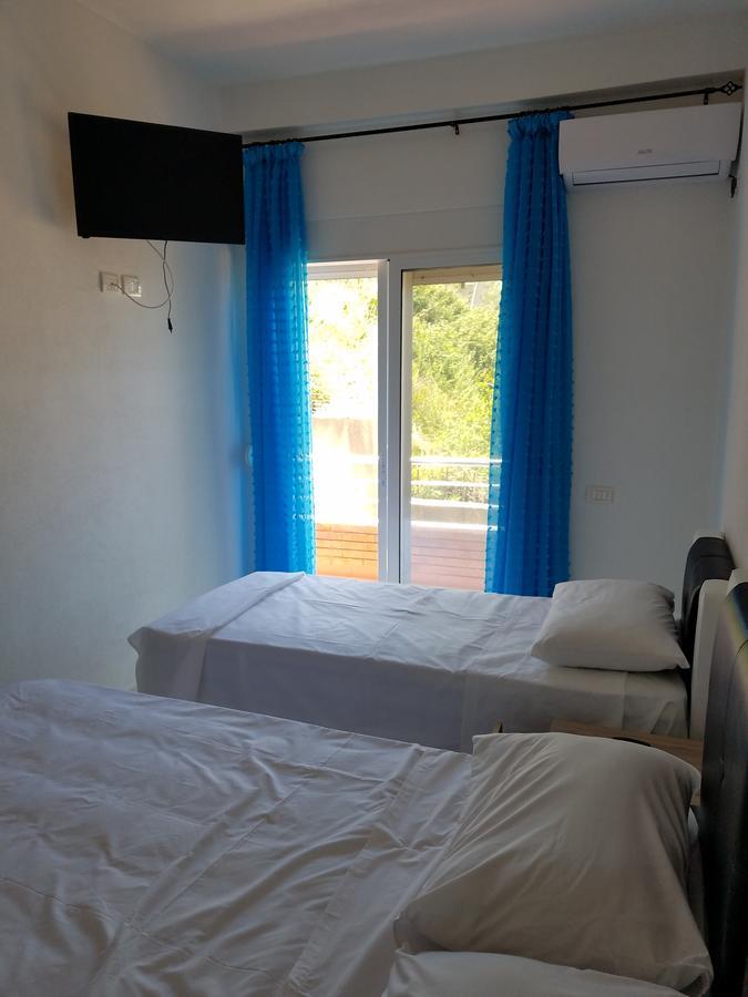 Sunset Hotel Roza Vlore Exterior photo